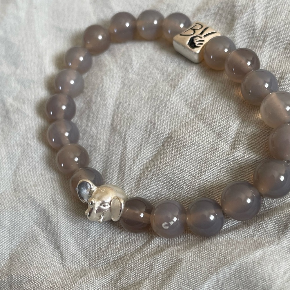 Elephant charm Buena Vida stretchy bracelet